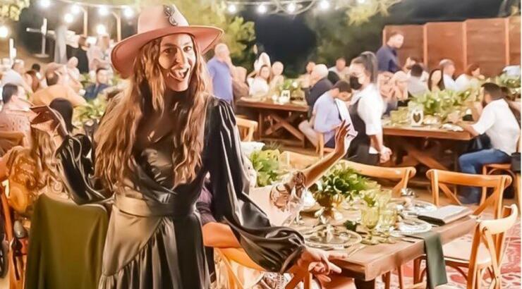 Μάθαμε πόσο κοστίζει το φανταστικό καπέλο που φόρεσε η Κωνσταντίνα Ευριπίδου στη βάπτιση του γιου της