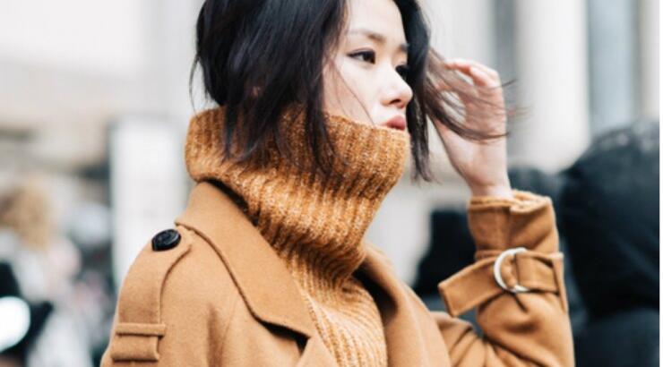 4 stylish outfits για τις μέρες που κάνει κρύο