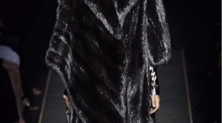 Tο παλτό που κοστίζει περισσότερο από ένα σπίτι 