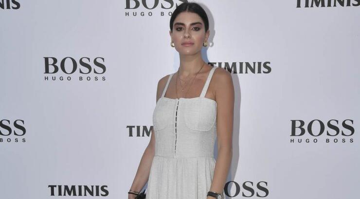 Ζωή Σοφοκλέους: Εντυπωσίασε με το outfit της και το στυλ της