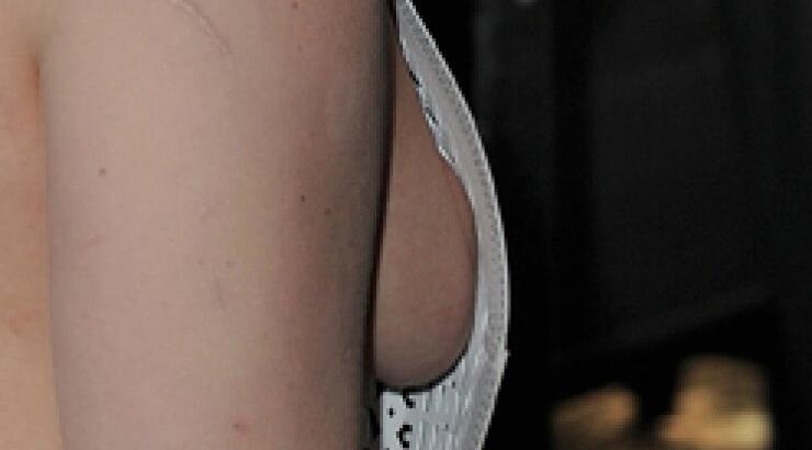 Lady Gaga: Άφησε το στήθος της ακάλυπτο [φωτογραφίες]