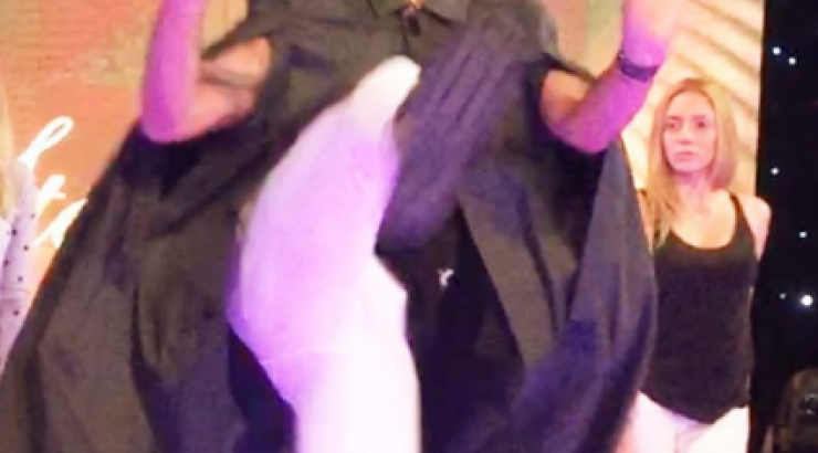 Λάκης Γαβαλάς: Ο ανατρεπτικός χορός του στην έναρξη του 9ου live των καλλιστείων!