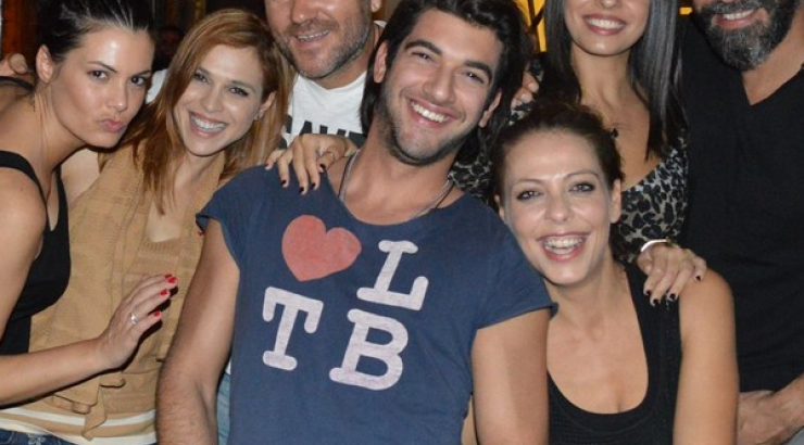 Νυχτερινή έξοδος στη Λευκωσία για αγαπημένους Κύπριους και Έλληνες ηθοποιούς