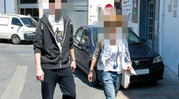 Ζευγάρι της κυπριακής showbiz ανεβαίνει τα σκαλιά της εκκλησίας