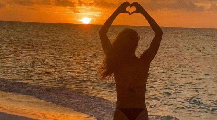 Πανέμορφη celebrity με νέο άντρα στο πλευρό της λίγες εβδομάδες μετά το διαζύγιο