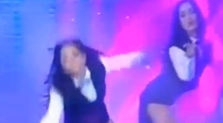 Star Κύπρος 2016: Διαγωνιζόμενη γλίστρησε στη σκηνή στην έναρξη του τελικού!