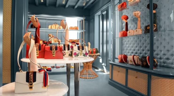 Δυο μεγάλοι οίκοι μόδας "προσγειώνονται" στην Μύκονο αυτό το καλοκαίρι