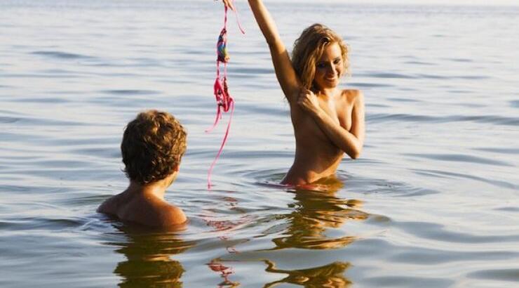 Nέο ριάλιτι: οι συμμετέχοντες ψάχνουν γυμνοί τον έρωτα [βίντεο]