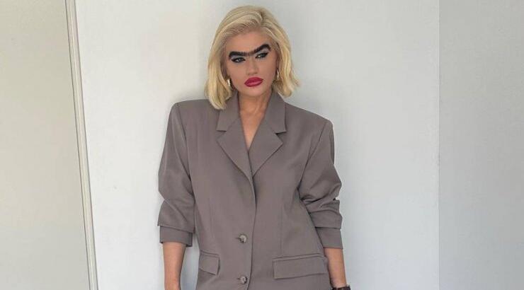 Σοφία Χατζηπαντελή: Το ιδιαίτερο φόρεμα που έβαλε και στοιχίζει μόλις 10 ευρώ [εικόνες]