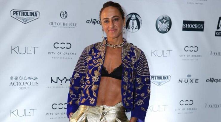 Αυτό το hair accessory θα απασχολήσει το 2023 και μόλις το είδαμε στην Σίλια Παπαδοπούλου