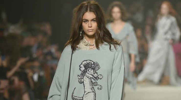 Το προϊόν που θα προσφέρει περισσότερο όγκο και μεταξένια υφή στα μαλλιά σου