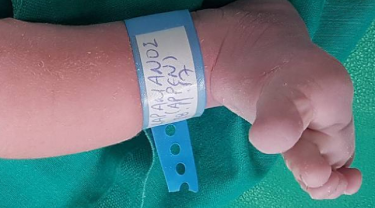 Επώνυμη Ελληνίδα έγινε μανούλα για πρώτη φορά!