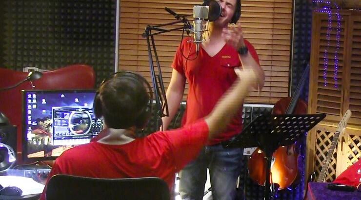 Όρκος Σιωπής: Ο Μιχάλης Χατζηγιάννης ερμηνεύει τα τραγούδια της νέας δραματικής σειράς των ΣΙΓΜΑ και STAR