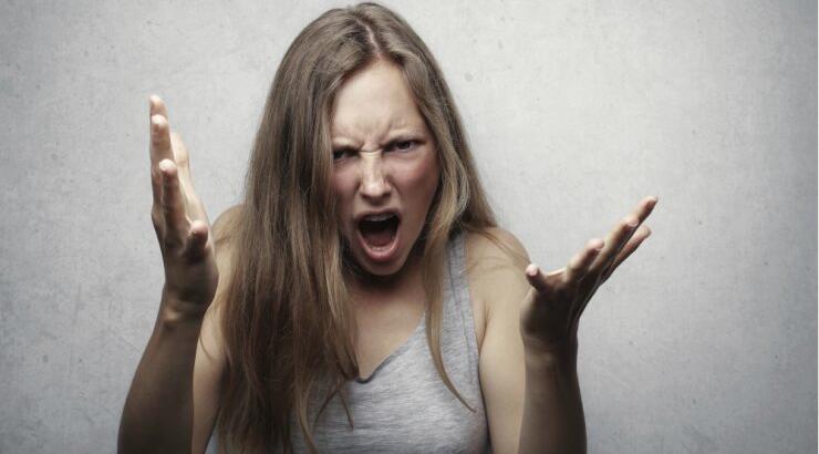 Τα δύο βήματα για να αντιμετωπίσεις ό,τι σε εκνευρίζει