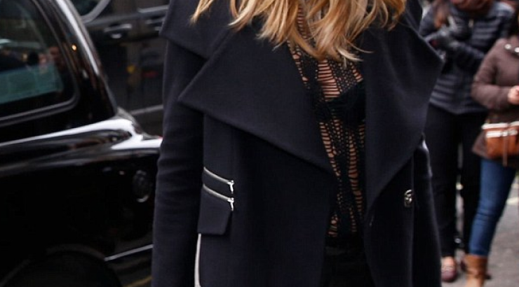 Η οργή της Heidi Klum για τα μοντέλα που ποζάρουν με τα εσώρουχά της έξω από το Buckingham