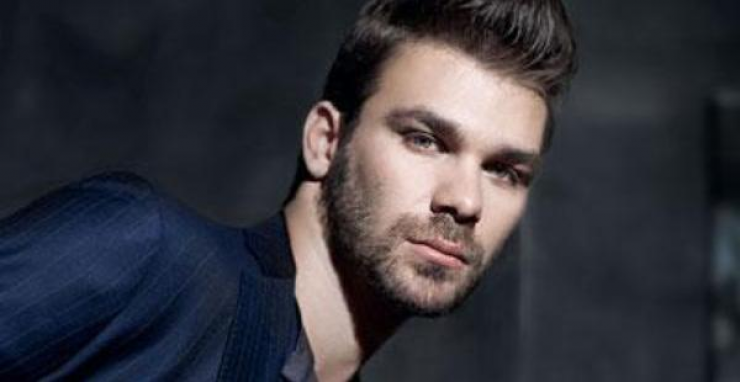 Η Σαντορίνη του Γιώργου Σαμπάνη