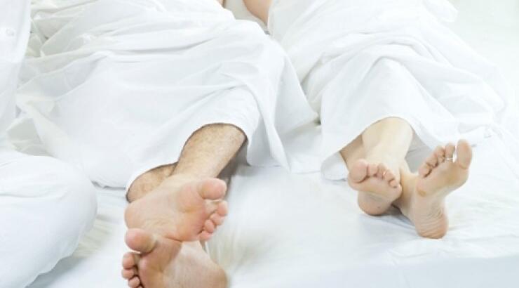 Γυμνοί ηθοποιοί σε θεατρική σκηνή της Κύπρου