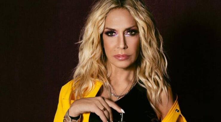 Άννα Βίσση: Η τσάντα κυπριακού brand είναι από τα αγαπημένα της αξεσουάρ