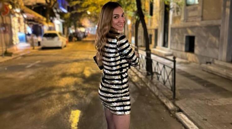 Δέσποινα Τζιαπούρα: Φοράει το item που αναβαθμίζει όλα τα σύνολα