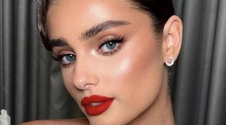 Βήμα βήμα το πιο glam make up look από την Βαρβάρα Νικολακάκη