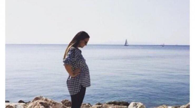 Η πρώτη φωτογραφία της Ελληνίδας παρουσιάστριας μετά την αποκάλυψη της εγκυμοσύνης της