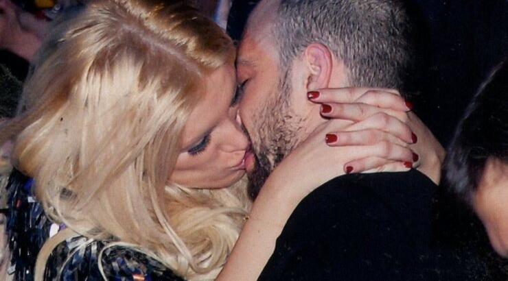  «Καυτά» φιλιά Καινούργιου - Σταθοκωστόπουλος σε δημόσια θέα!