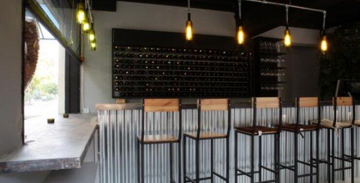 Ας πιούμε τα κρασάκια μας στον Φελλό