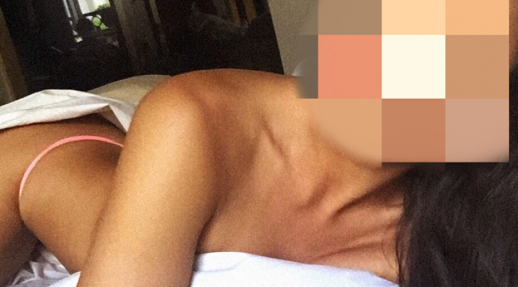 Η γυμνή selfie διάσημου μοντέλου στο κρεβάτι που “έβαλε φωτιά”!