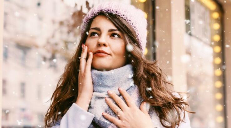 3 συνήθειες που πρέπει να σταματήσεις για να διατηρήσεις ενυδατωμένη και υγιή την επιδερμίδα σου το χειμώνα