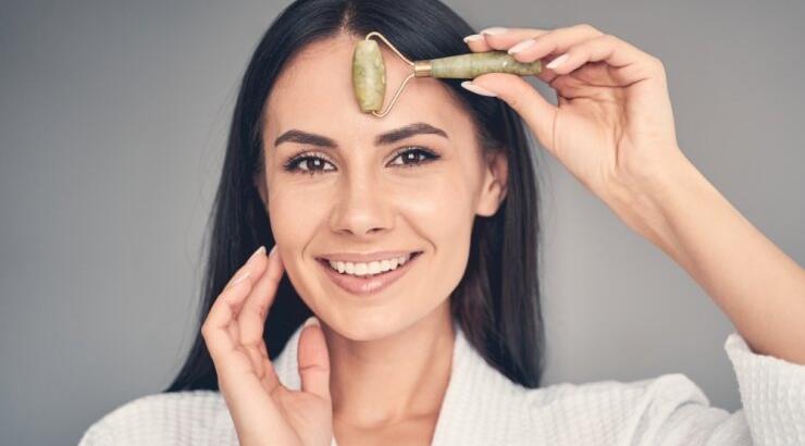 Face roller: Μάθε ποιος είναι ο σωστός τρόπος για να το χρησιμοποιήσεις