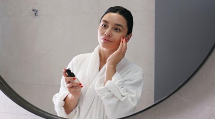 AHAs: Tα ενεργά συστατικά που χρειάζεσαι στην καθημερινή σου ρουτίνα περιποίησης προσώπου