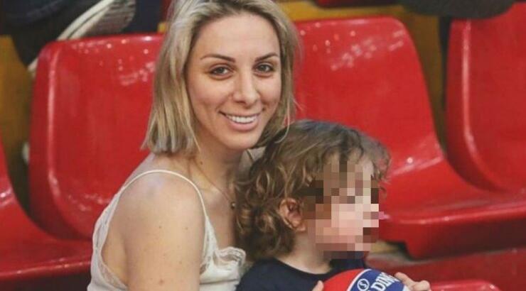 Ήβη Κυπριανού: Στην πισίνα με τον δύο ετών γιο της με matchy-matchy μαγιό!