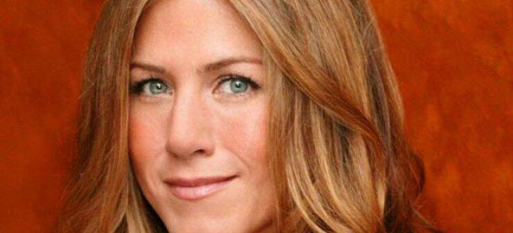 Η Τζένιφερ Ανιστον κουρεύτηκε ... γουλί! 