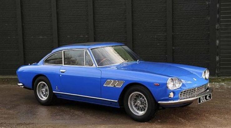 Στο σφυρί το πρώτο αυτοκίνητο του Τζον Λένον