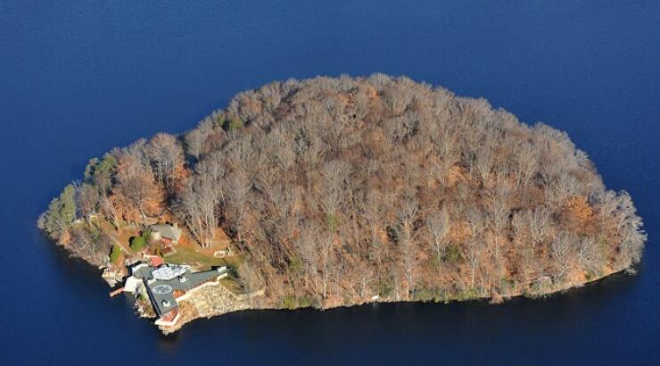 Δείτε το δώρο που θα κάνει η Jolie στον Brad Pit 