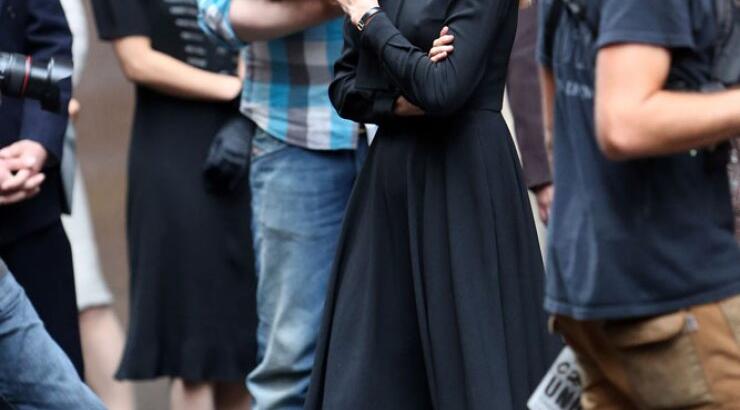 Angelina Jolie: Μετά τη βράβευση της και πάλι στη δουλειά