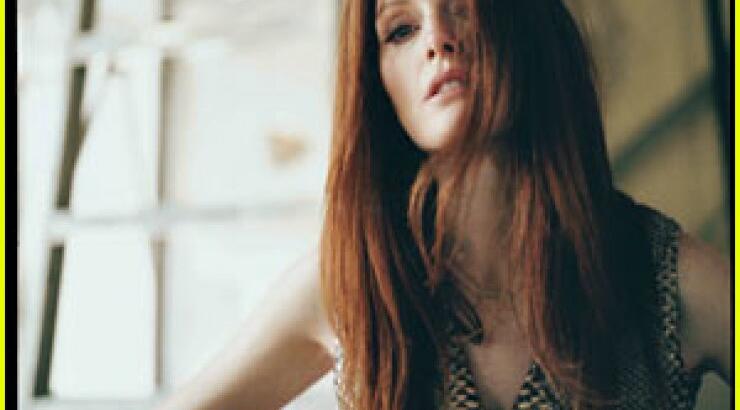 Julianne Moore: Σε ρόλο μοντέλου