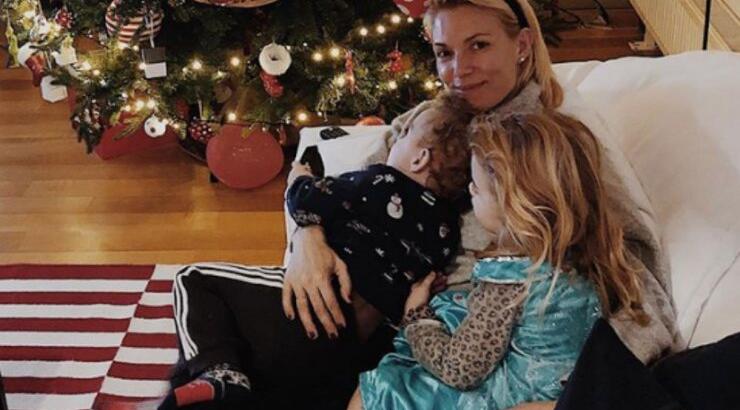 Βίκυ Καγιά: Με τα παιδιά της στα χιόνια!