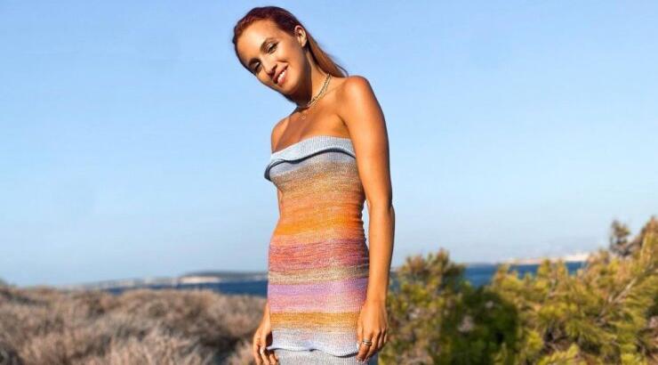 Κάλια Ελευθερίου: Έβαψε τα νύχια της στις αποχρώσεις του outfit της! [εικόνες]