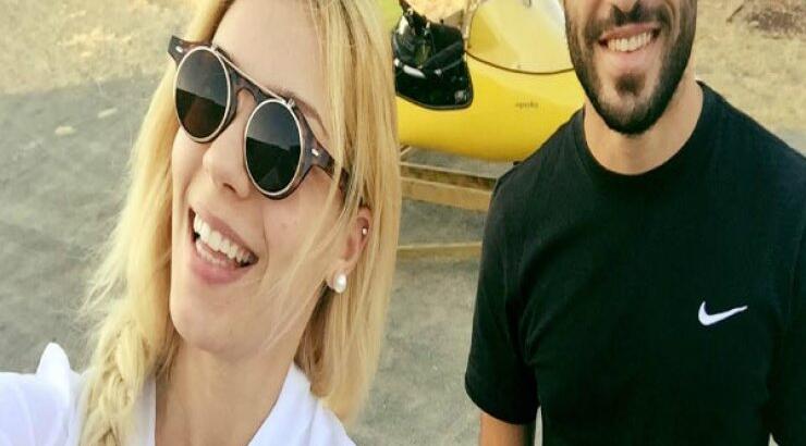 Σκουρουμούνης - Καραντώνη: Αυτό είναι το προσκλητήριο του γάμου τους... 