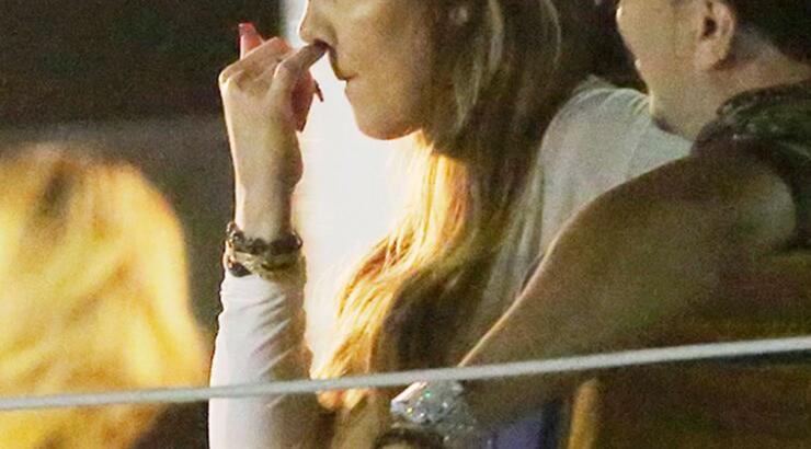 Απίστευτο! Η Kadrashian σκαλίζει τη μύτη της δημοσίως [εικόνες]