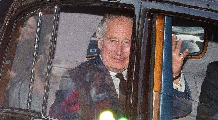 Η Κύπρια που φίλησε τον Βασιλιά Κάρολο περιγράφει λεπτομερώς πως έγινε η συνάντησή τους [βίντεο]