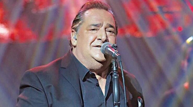 Βασίλης Καρράς: Έτσι τον αποχαιρετά η ελληνική και κυπριακή showbiz 