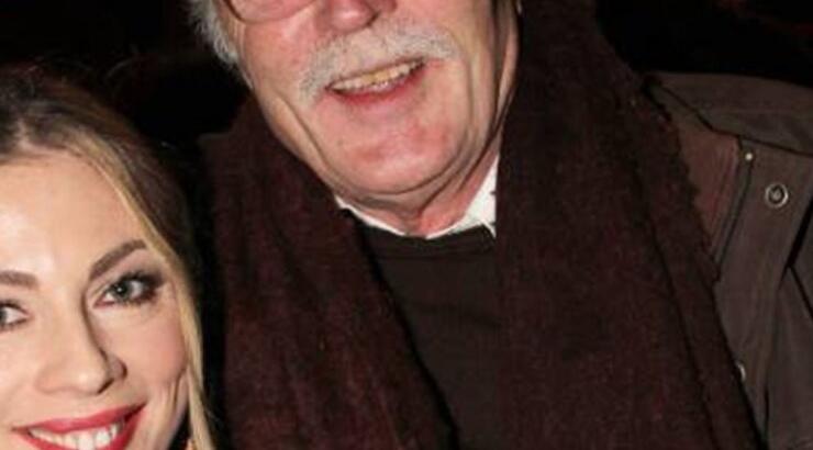 Δύσκολες ώρες για τη Σμαράγδα Καρύδη – Έπαθε έμφραγμα ο πατέρας της! [εικόνες]