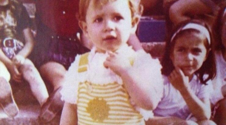 Η μικρούλα της φωτογραφίας σήμερα είναι ελληνίδα παρουσιάστρια!