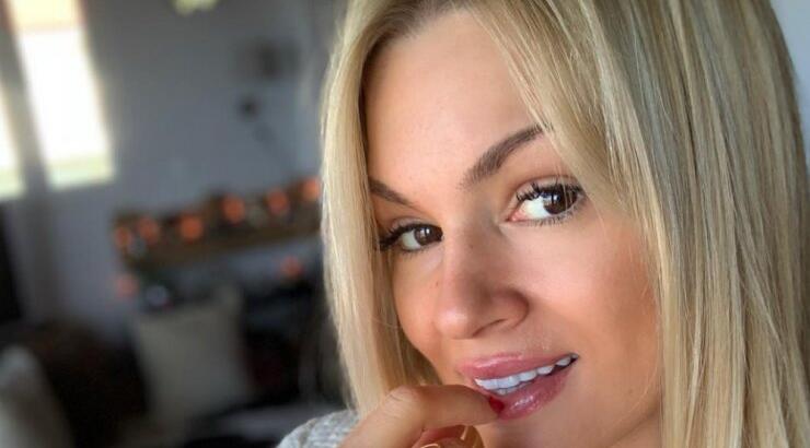 Βίκυ Κάβουρα: Απαντά πρώτη φορά στη δήλωση της Αγγελικής Ηλιάδη ότι η ηθοποιός ήταν ζευγάρι με το Γκέντσογλου πριν χωρίσουν