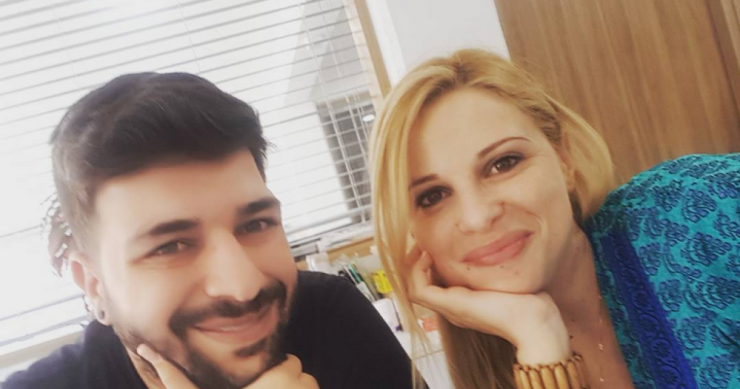 Χάρης Παπαθεοχάρους: Με το ίδιο φόρεμα με τη Χριστιάνα Αριστοτέλους [βίντεο]