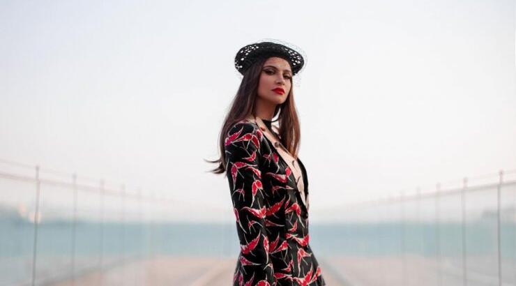 Girly vibes: Πώς να φορέσεις το ροζ σύμφωνα με την Κριστίν Παναγή