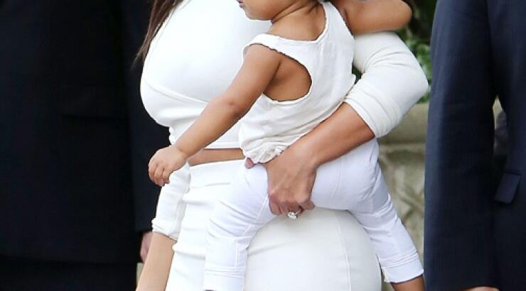 Kim Kardashian: Μια κομψή μητέρα [εικόνες]