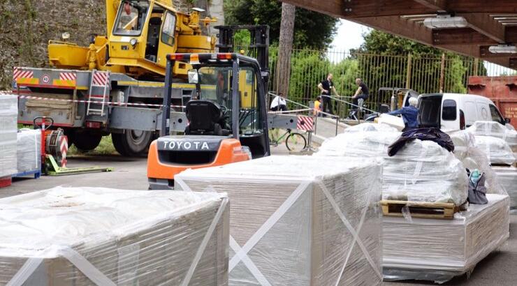 Δείτε τις τελευταίες ετοιμασίες για τον γάμο της χρονιάς [εικόνες]